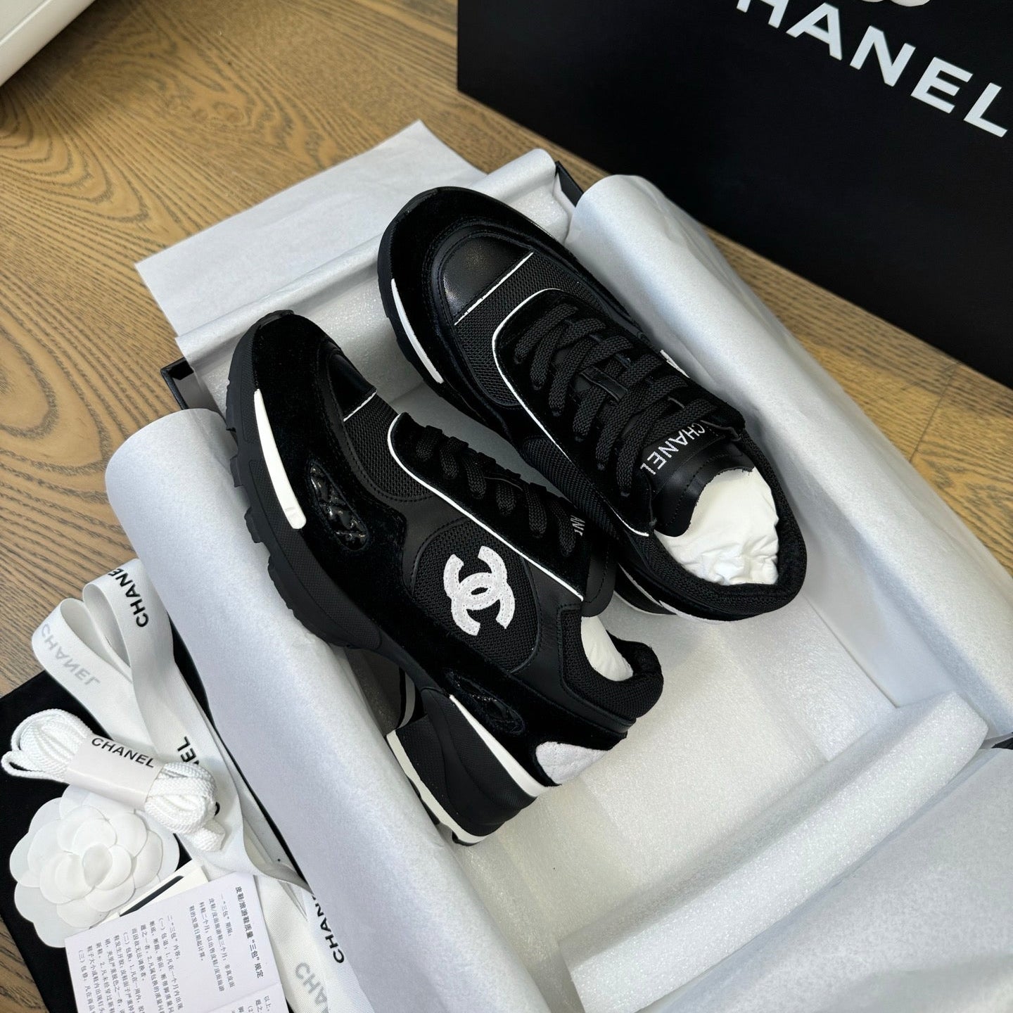 CC FW 25/26 Sneakers 40mm Black White Fabric Calfskin 500183