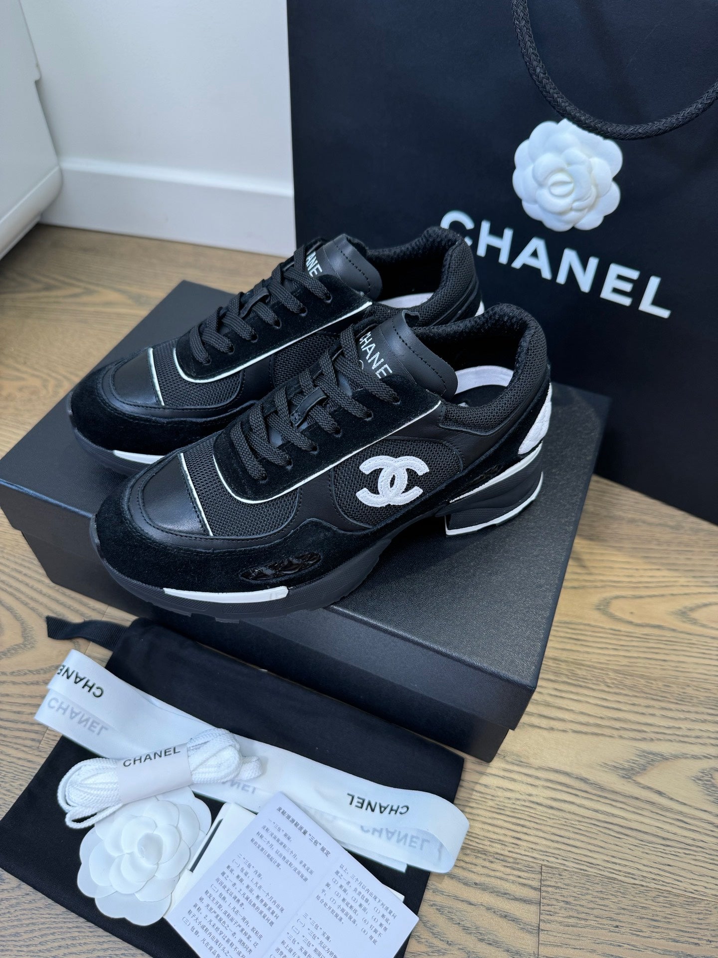 CC FW 25/26 Sneakers 40mm Black White Fabric Calfskin 500183