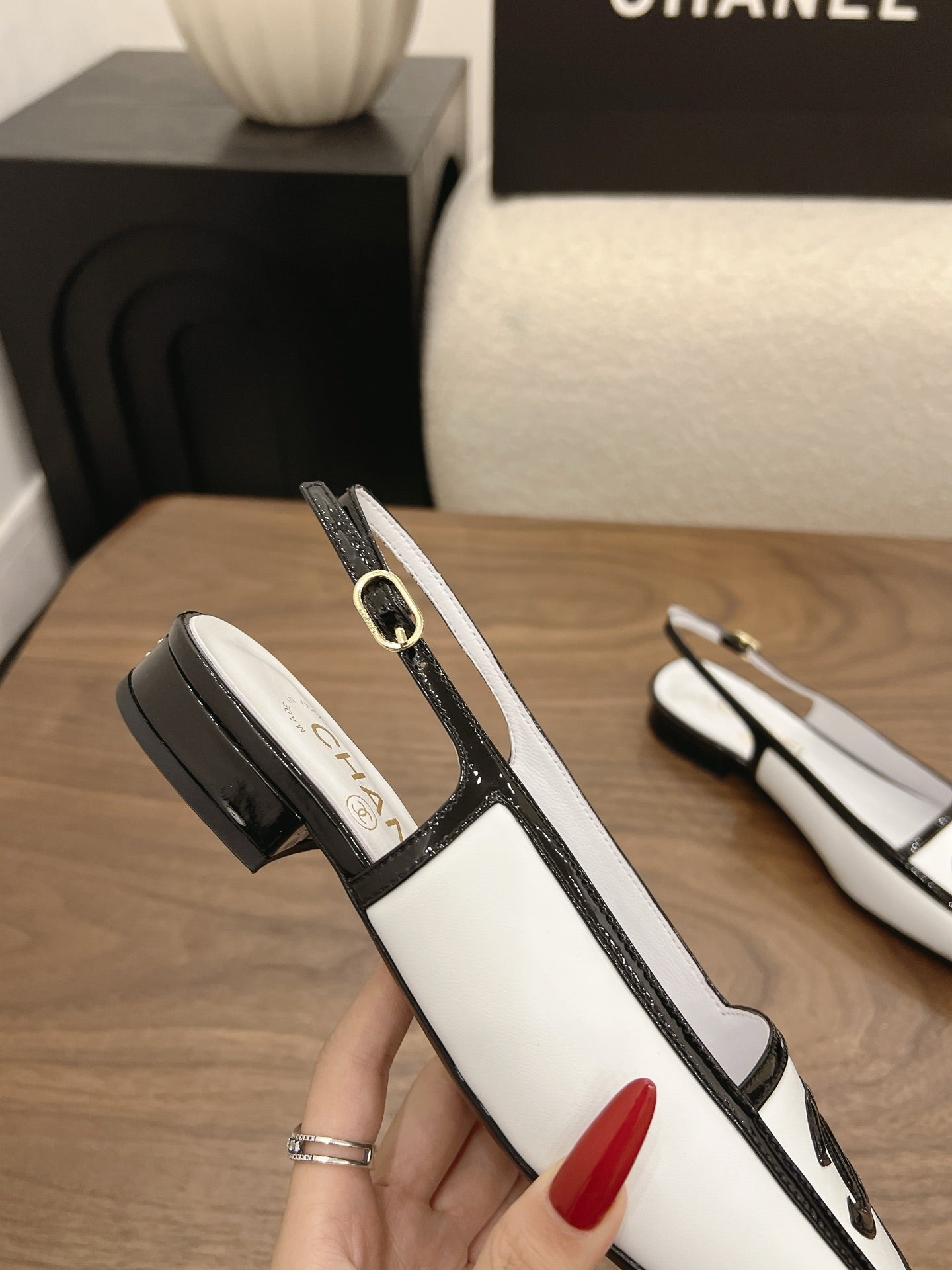 CC 26s Slingback Black White Lambskin Patent Leather 915317