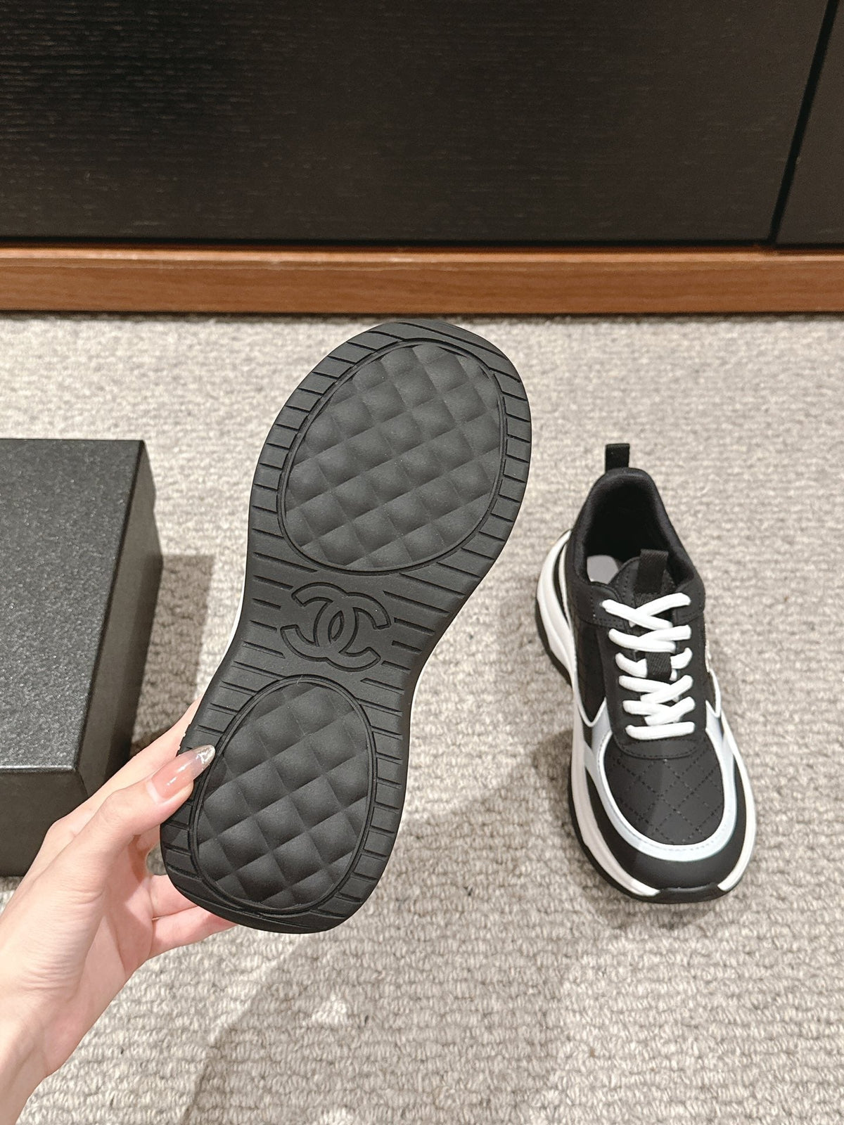 CC CLASSIC SNEAKER IN BLACK MIX WHITE LAMBSKIN