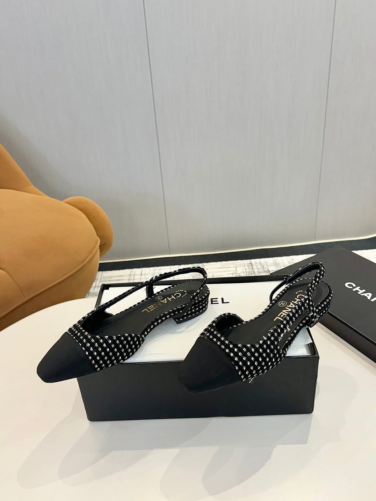 cc 25c slingback flat black white tweed black grosgrain 233608