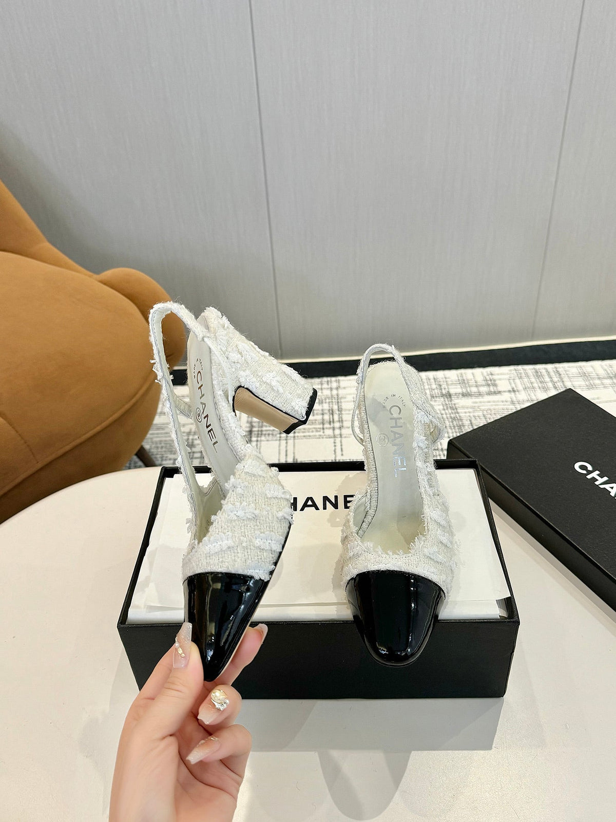 cc 25c slingback 90 white tweed black grosgrain 233618