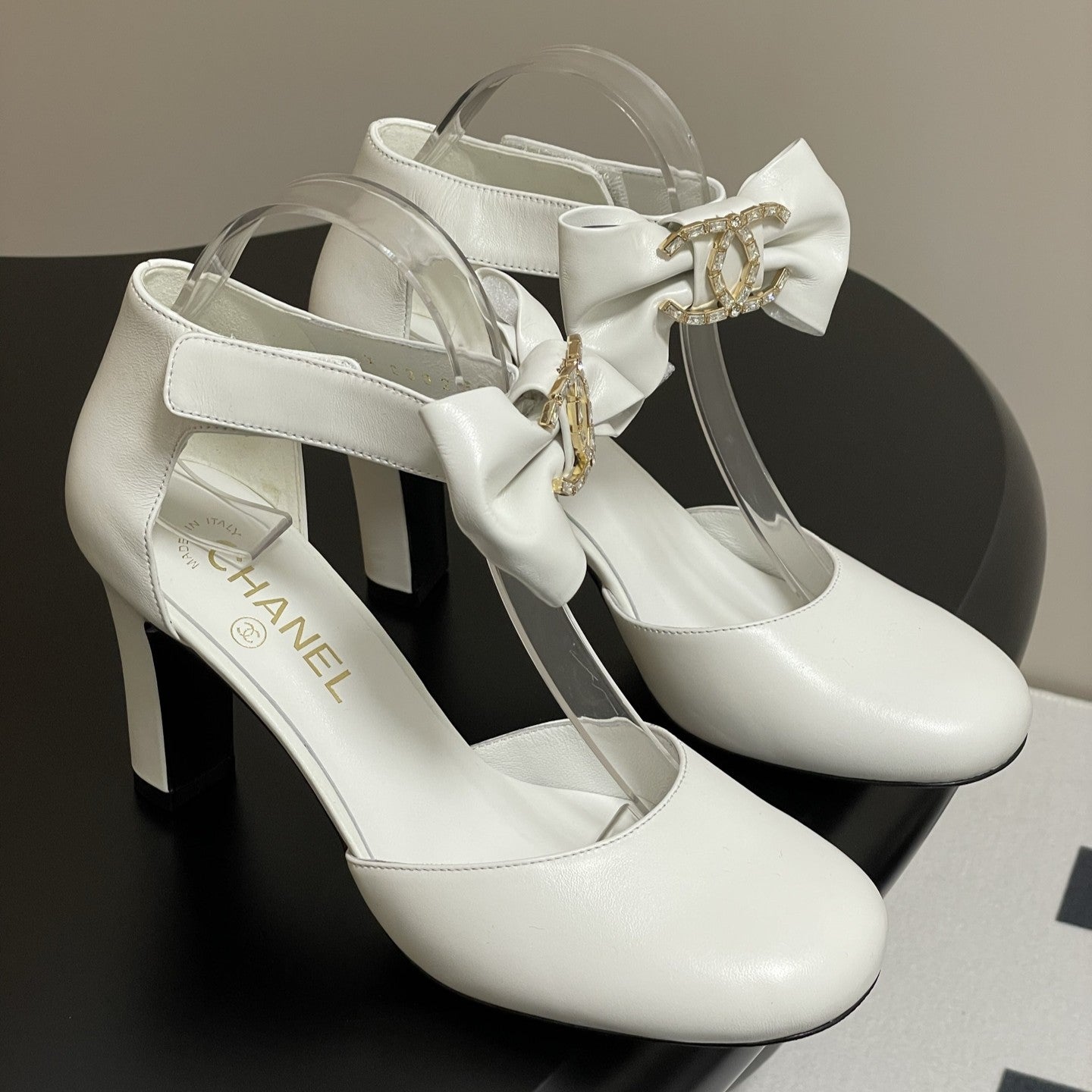 CC 25S Double C Rhinestone Buckle Bow High Heel Pump 85 White Sheepskin 247572