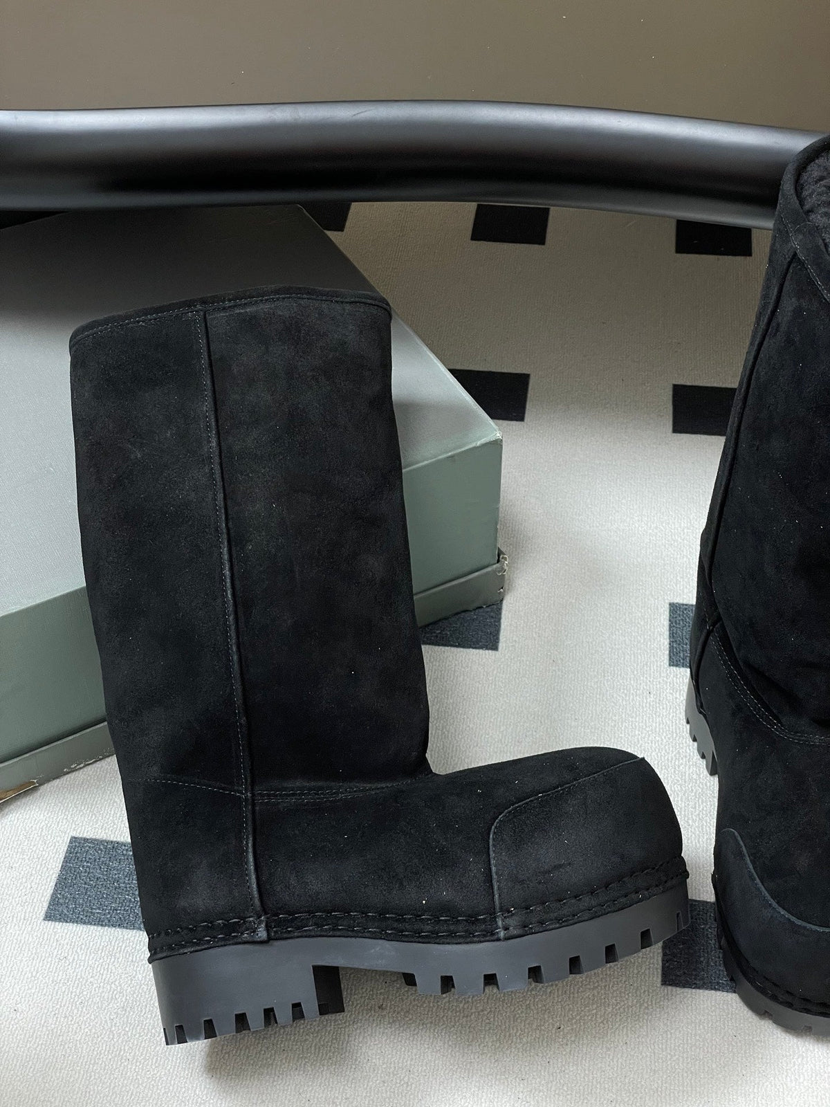 Balenciaga High Snow Boots Black Suede 535033