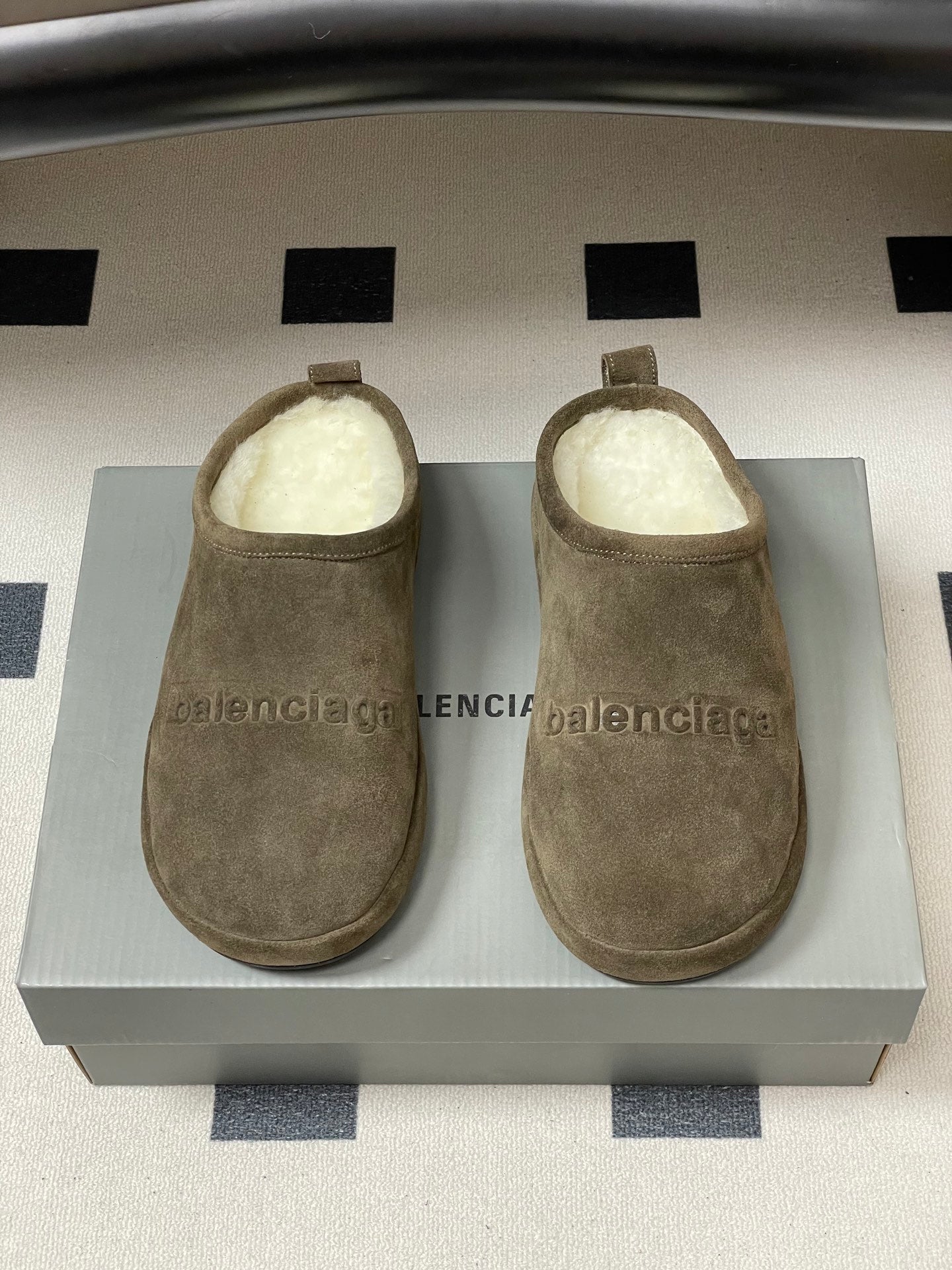 Balenciaga Mule Slip-On Taupe Suede Wool 534532