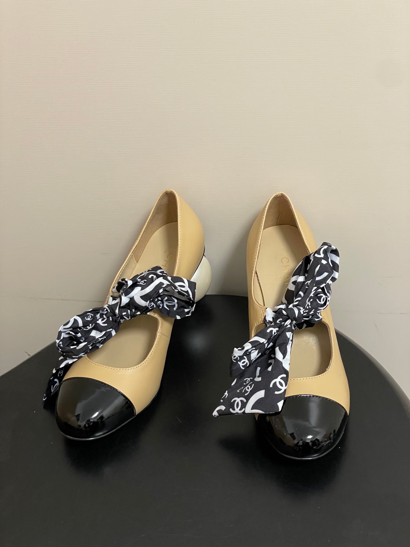 CC 26 Double C Pearl Heel Pump With Silk Ribbon Beige Sheepskin 593156