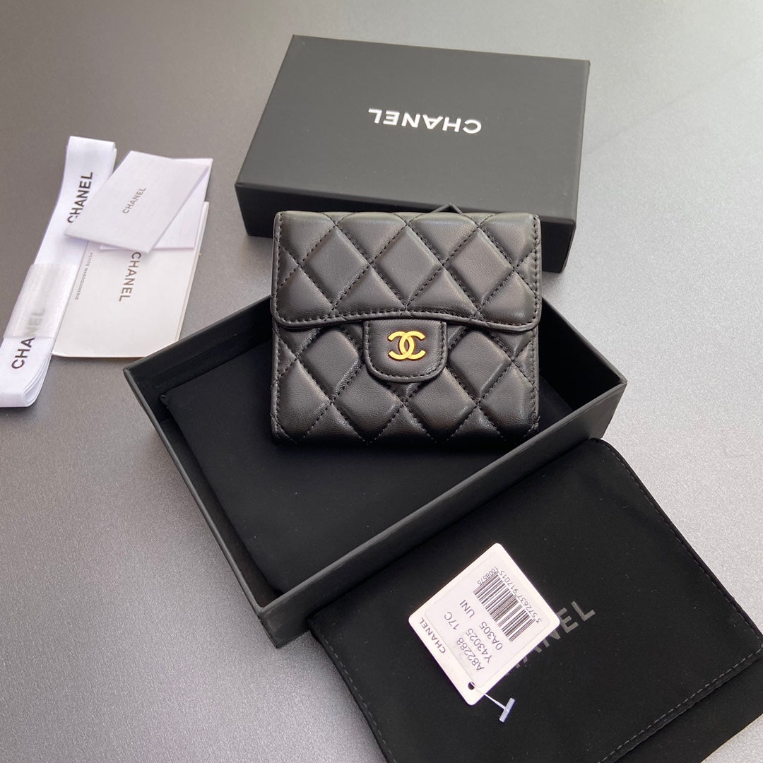 CC 82288 Classic Flap Wallet Black Sheepskin GHW 229876