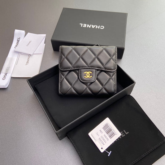CC 82288 Classic Flap Wallet Black Sheepskin GHW 229876