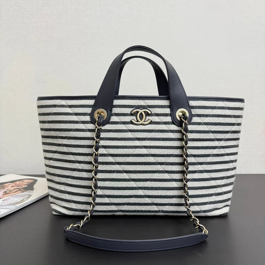 Chanel 26 Woven Beach Bag 46 White Navy Blue Canvas Leather