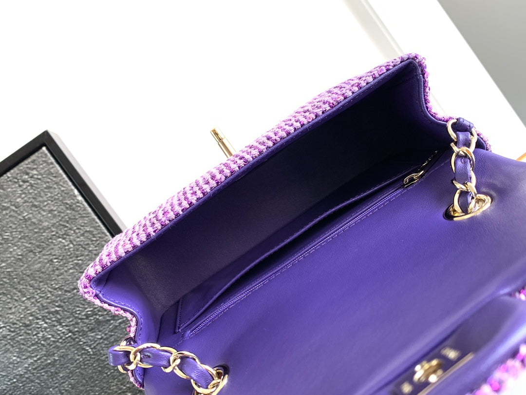 CC CLASSIC 20 HANDBAG IN LIGHT PURPLE WOOL TWEED