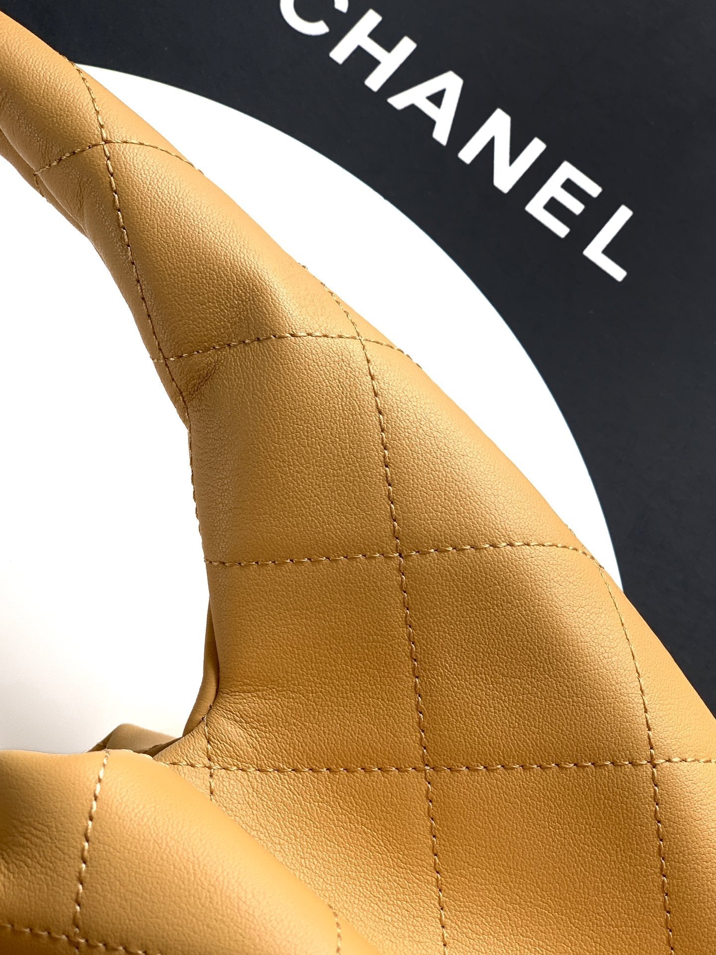 Chanel 26C Hobo Bag Beige Cowhide GHW 272334
