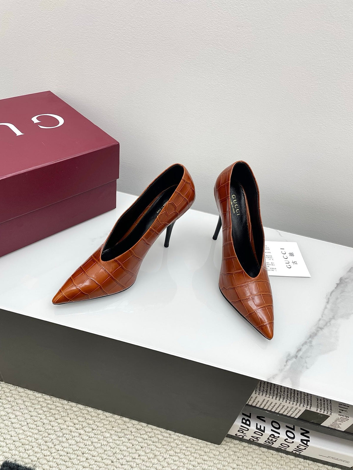 GG 25Ss Crocodile Pattern Pointed Toe High Heels Caramel  Leather 511497