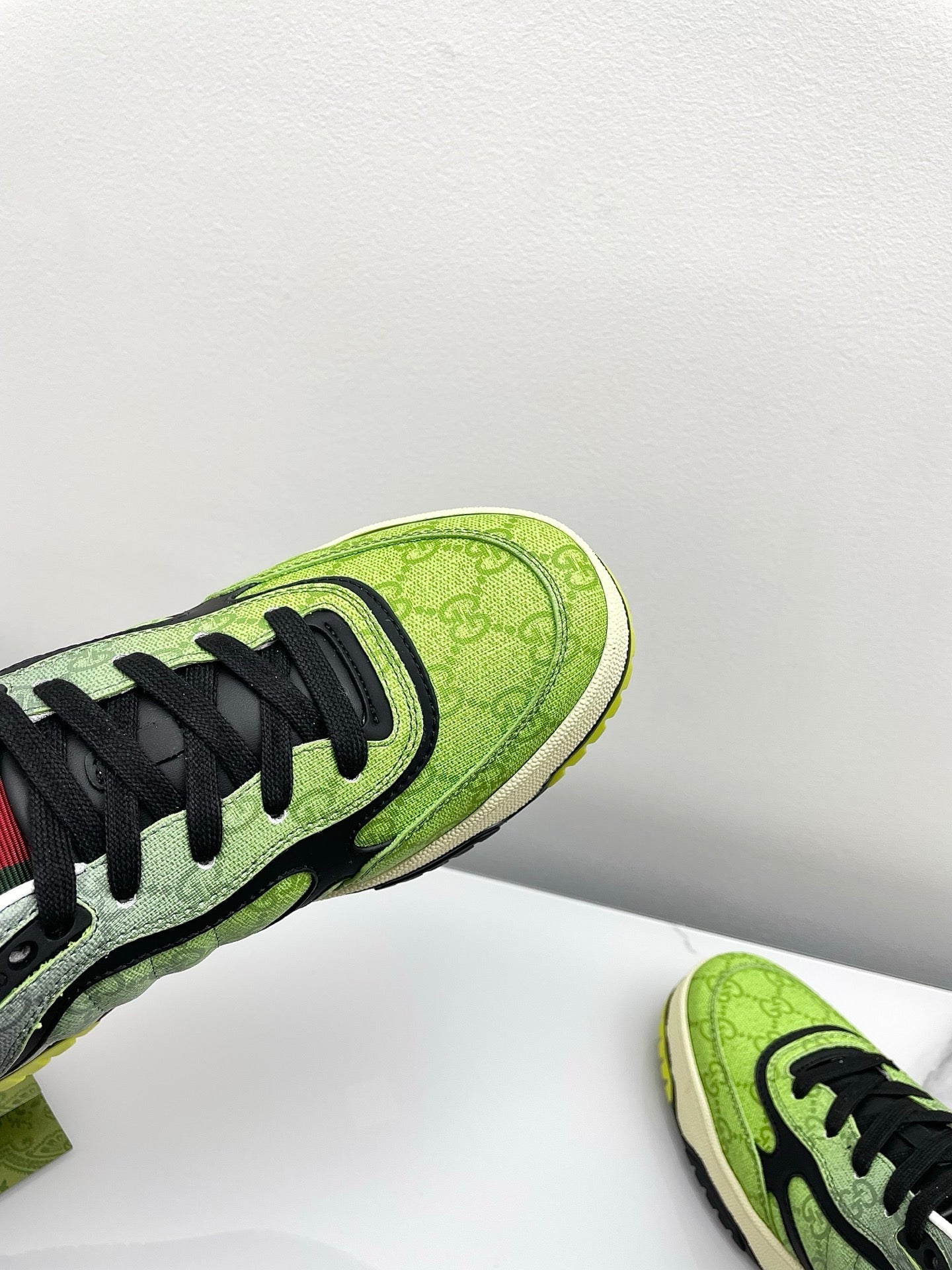 GG Women's Re-Web Trainers Neon Canvas 611288