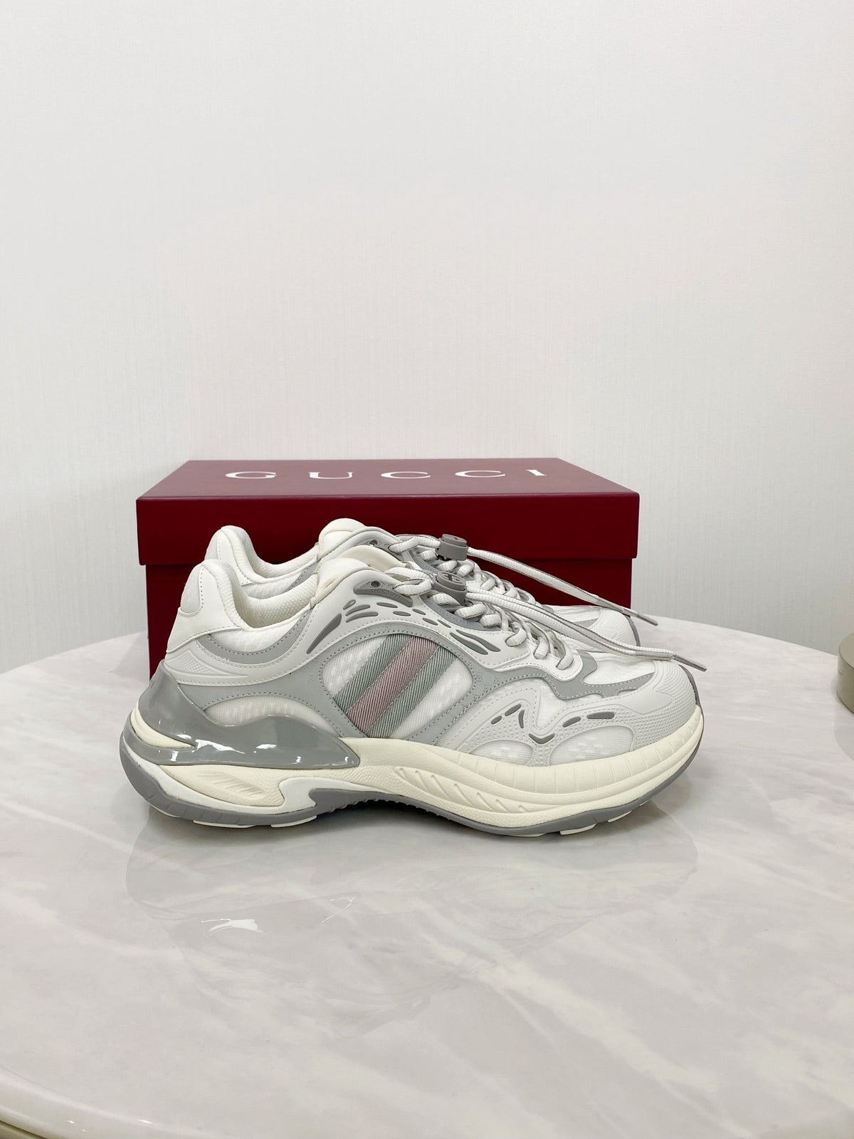 GG 2.0 Low Top Sneakers Grey White Mesh Leather 675578