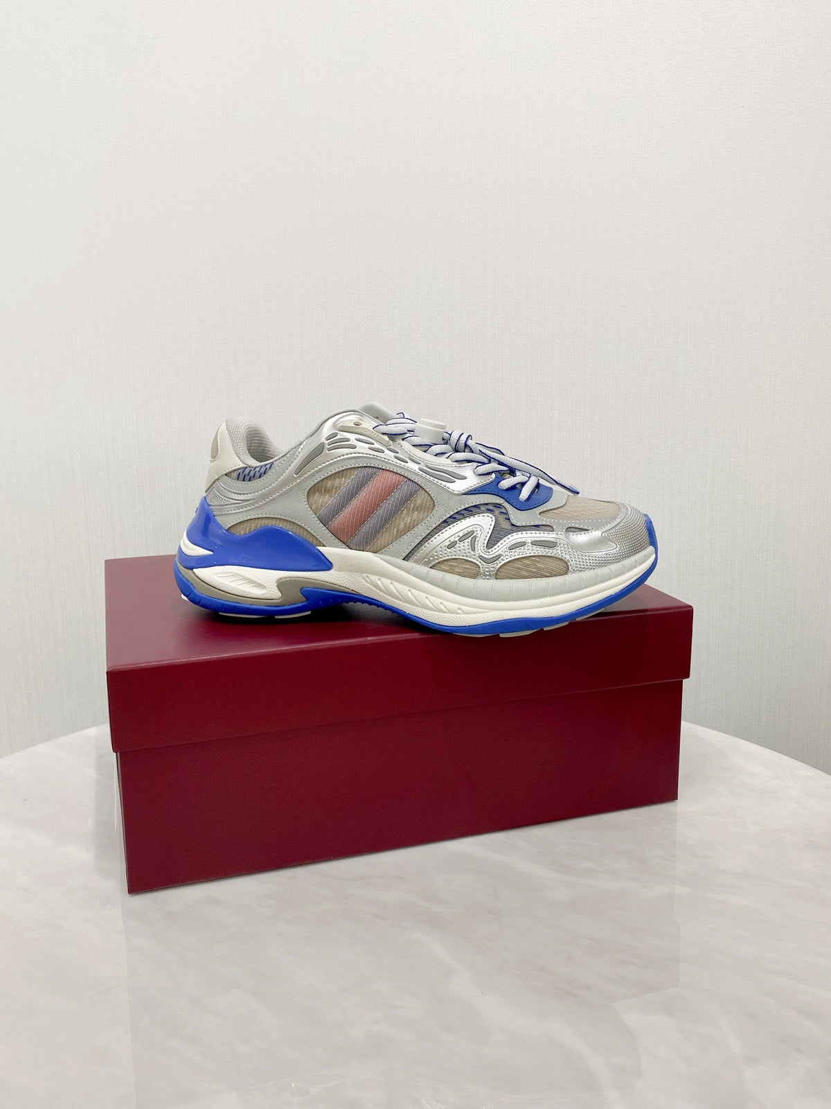 GG 2.0 Low Top Sneakers Grey Blue Mesh Leather 675580