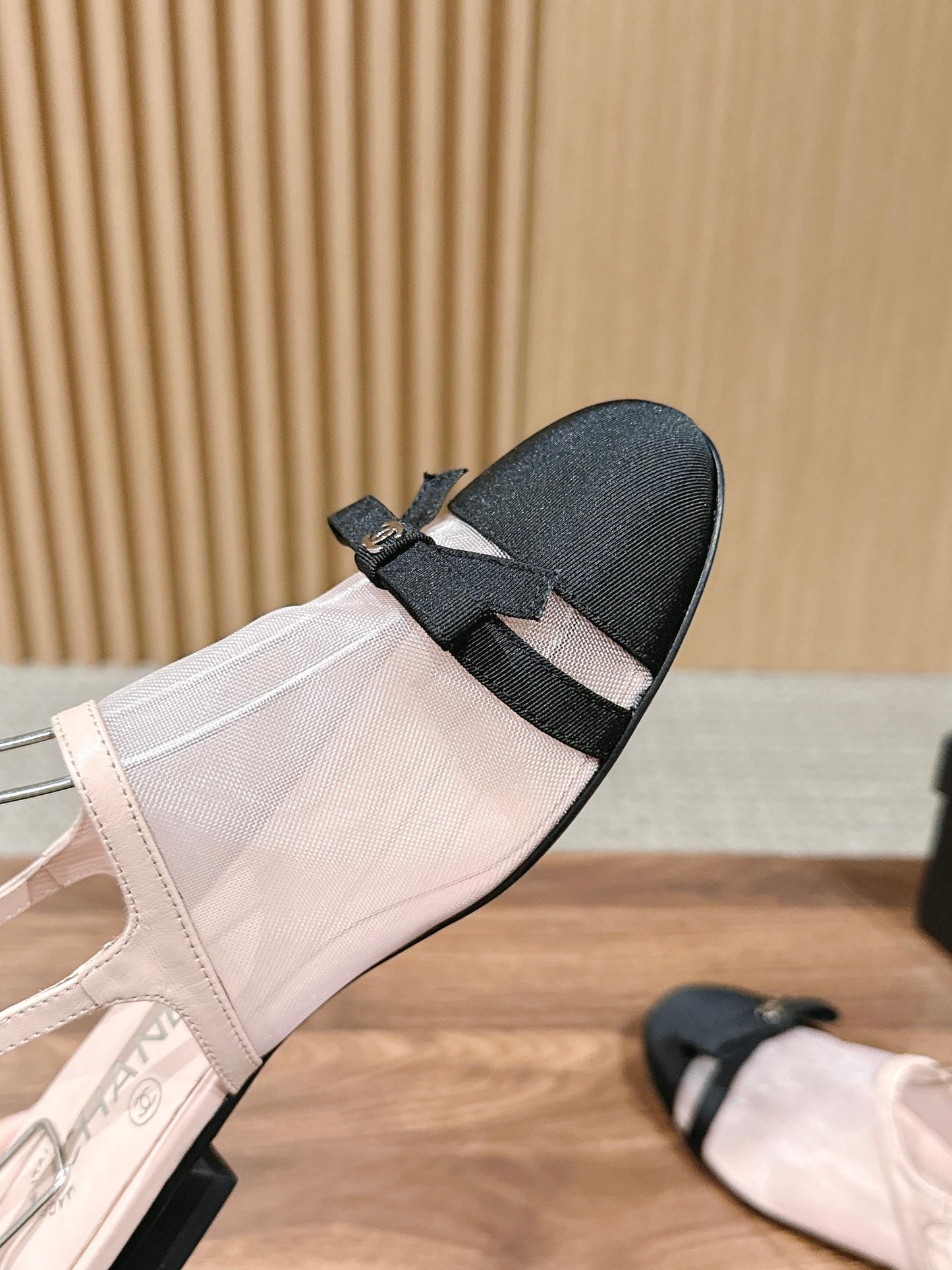 CC 26s Bow Slingback Black Pastel Pink Cotton Mesh 692551
