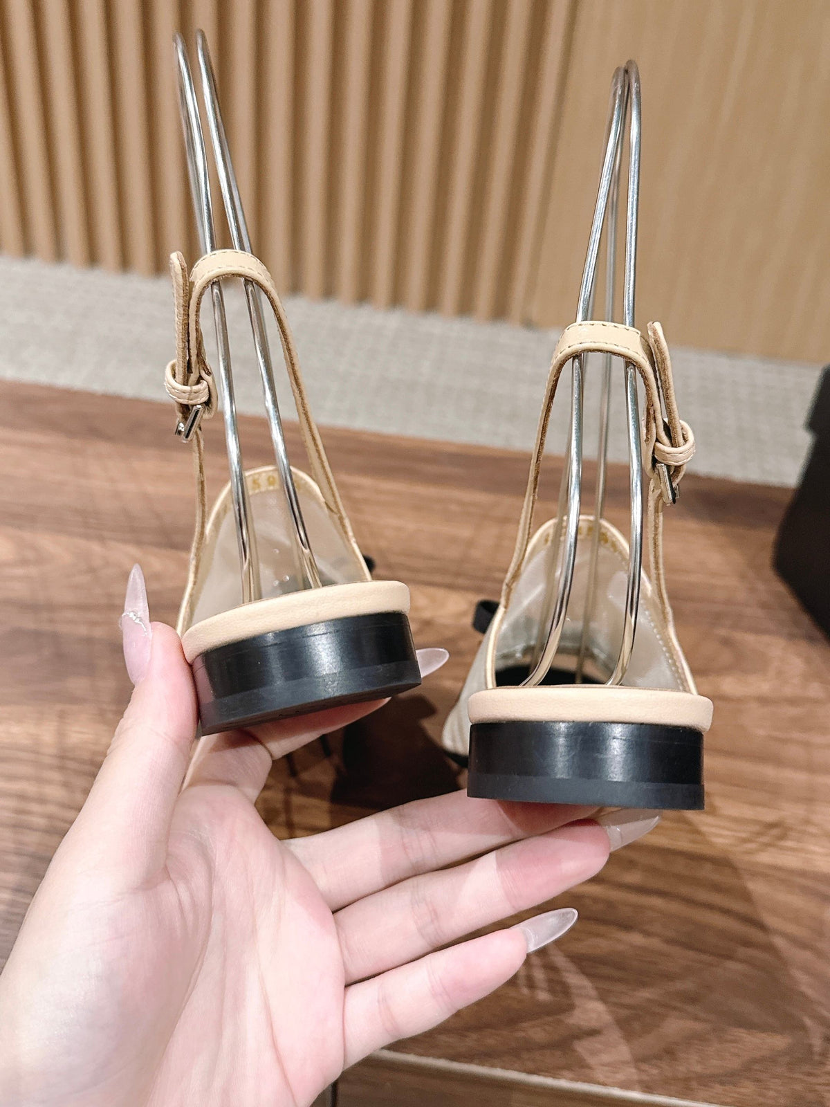 CC 26s Bow Slingback Black Beige Cotton Mesh 692552