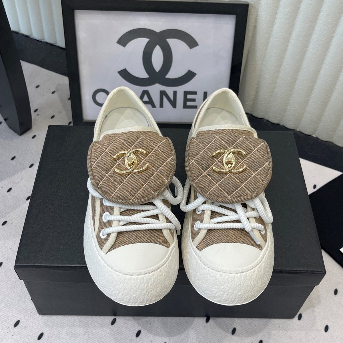 CC 2026s Sneakers Khahi White Denim Leather 720088