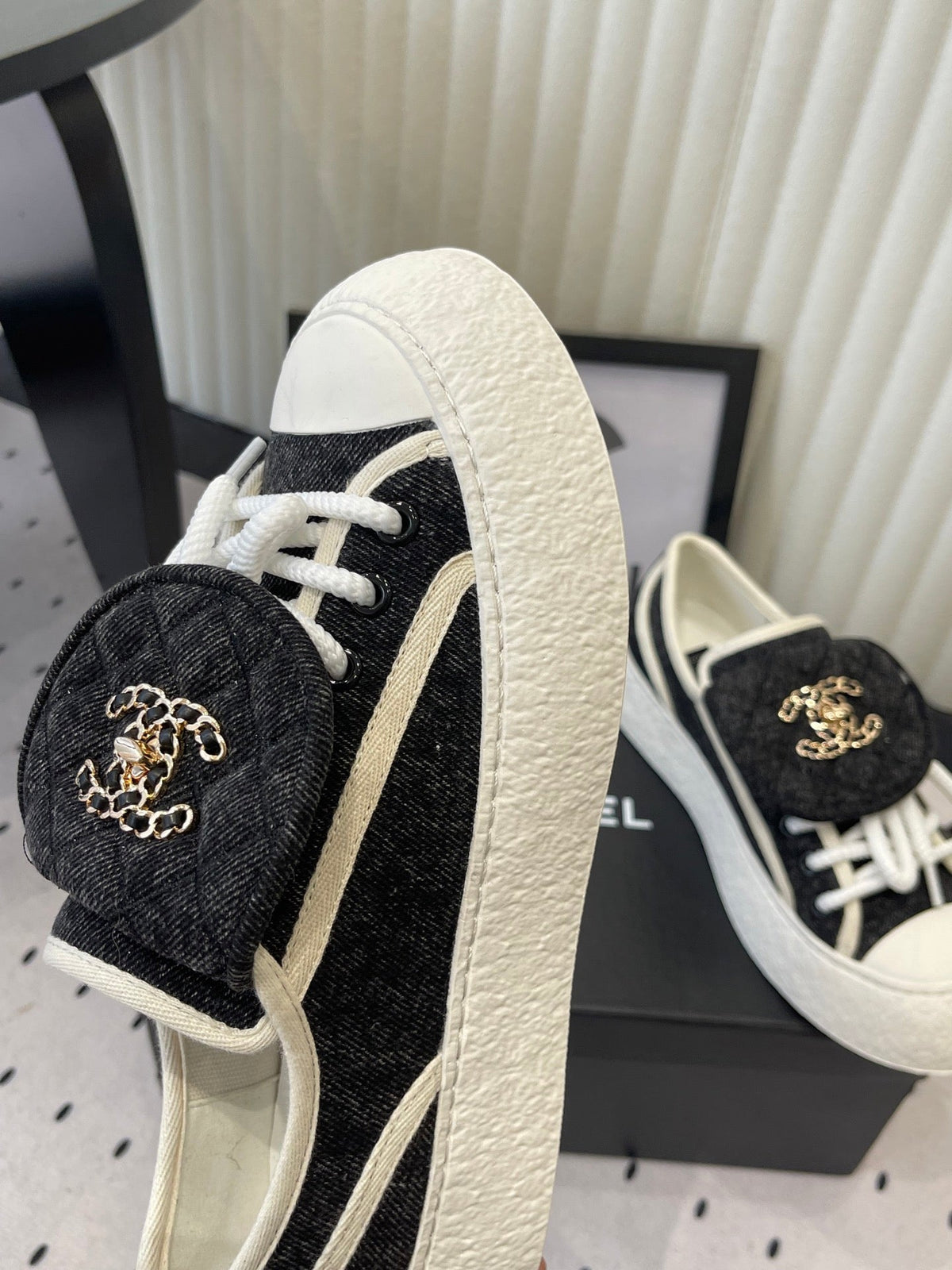 CC 2026s Sneakers Black White Denim Leather 720091