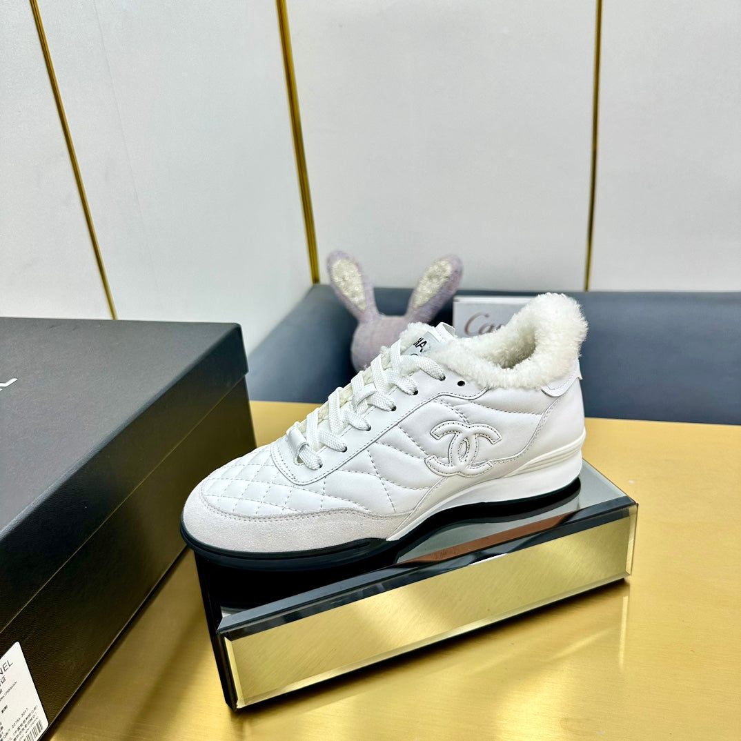 CC Low Sneaker White Wool Cowhide413858