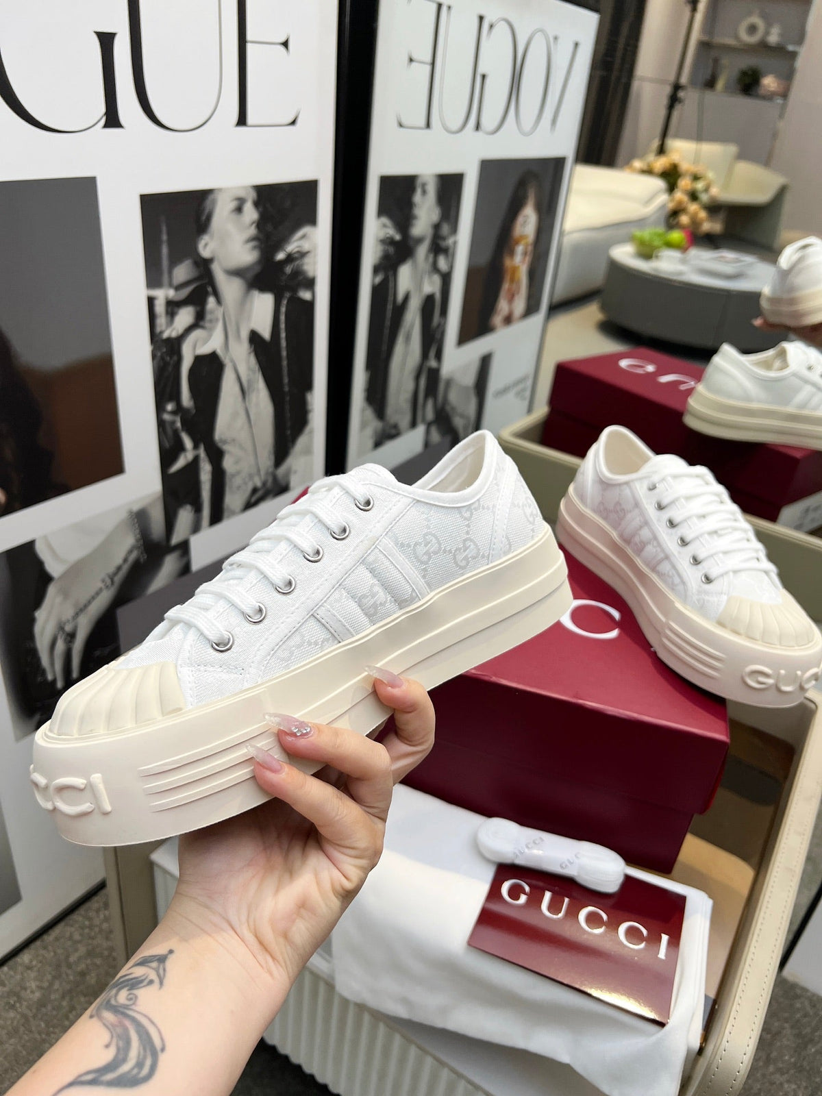 GG Chunky Sneaker White Cream Canvas 547438