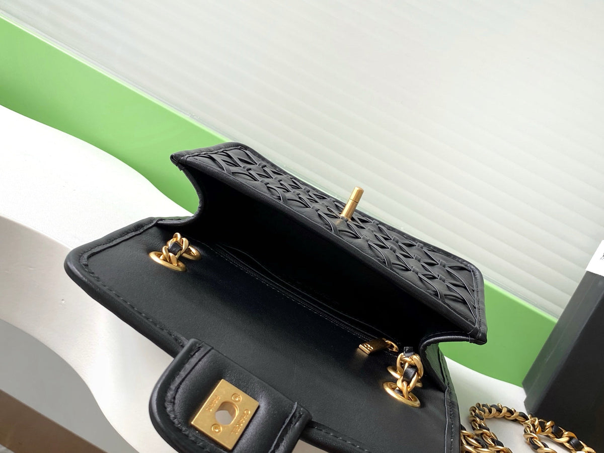 CC 25C Flap Bag 19cm Black Quilted Lambskin