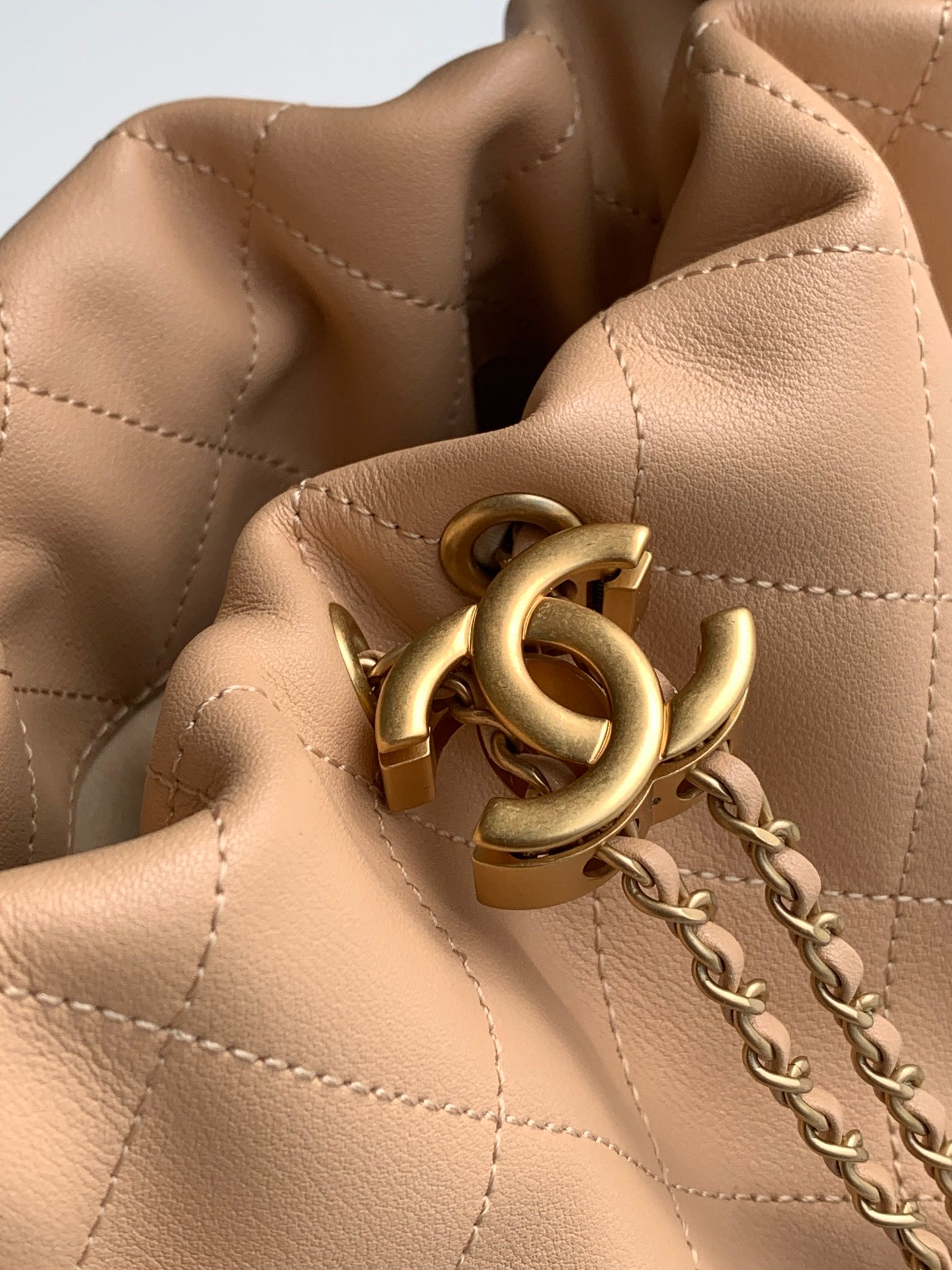 CC 2025 Hobo Bag 32cm Beige Calfskin