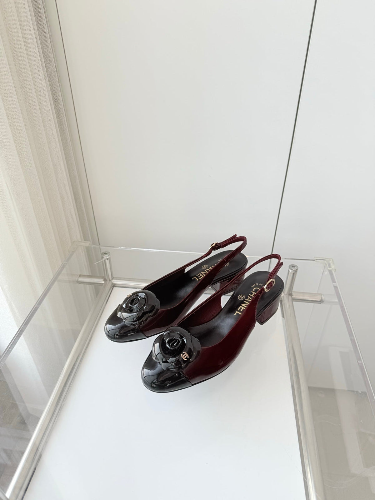 CC 26s Slingback Floral 3.5cm Black Burgundy Patent Leather 597416