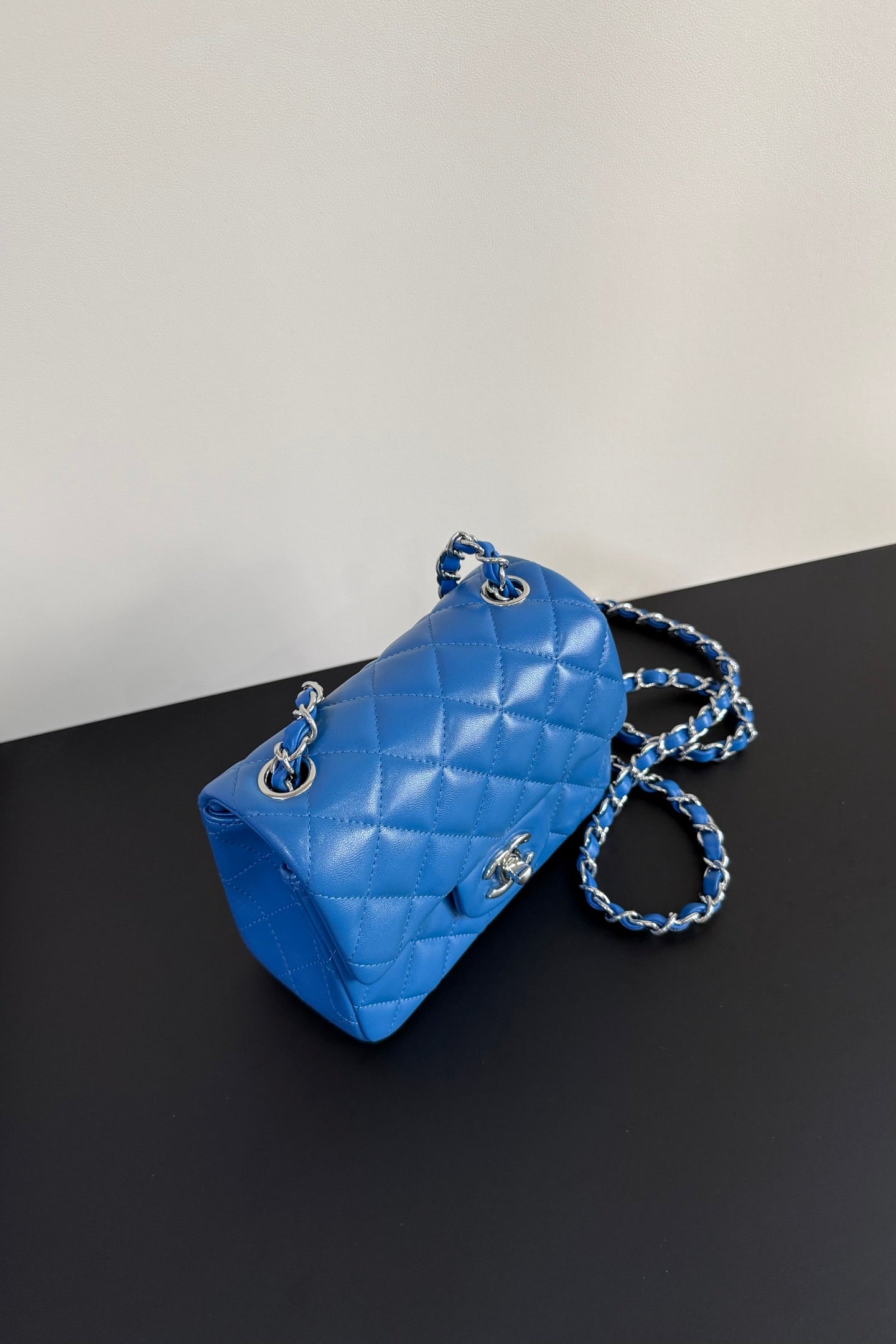 CC Flap Bag 17cm Cobalt Blue Sheepskin SHW 284814