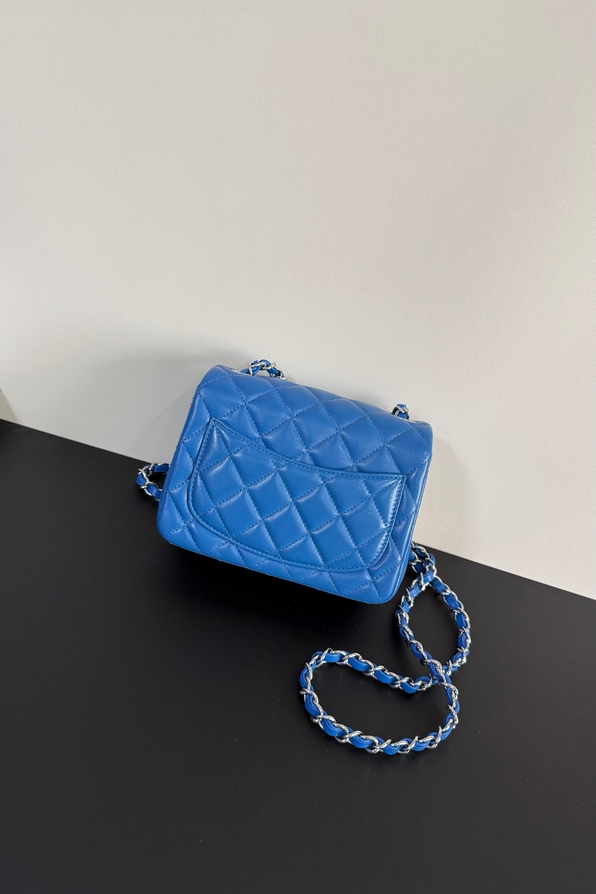 CC Flap Bag 17cm Cobalt Blue Sheepskin SHW 284814