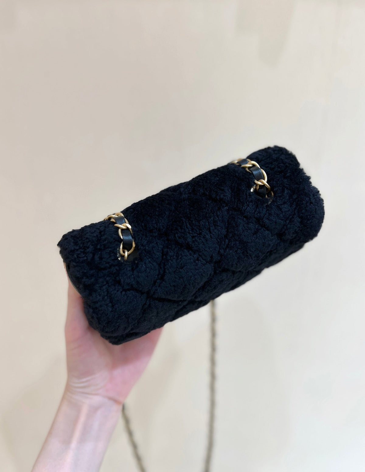 CC  24K Teddy Bear CF 18 cm Black Lambskin & Fur Light GHW