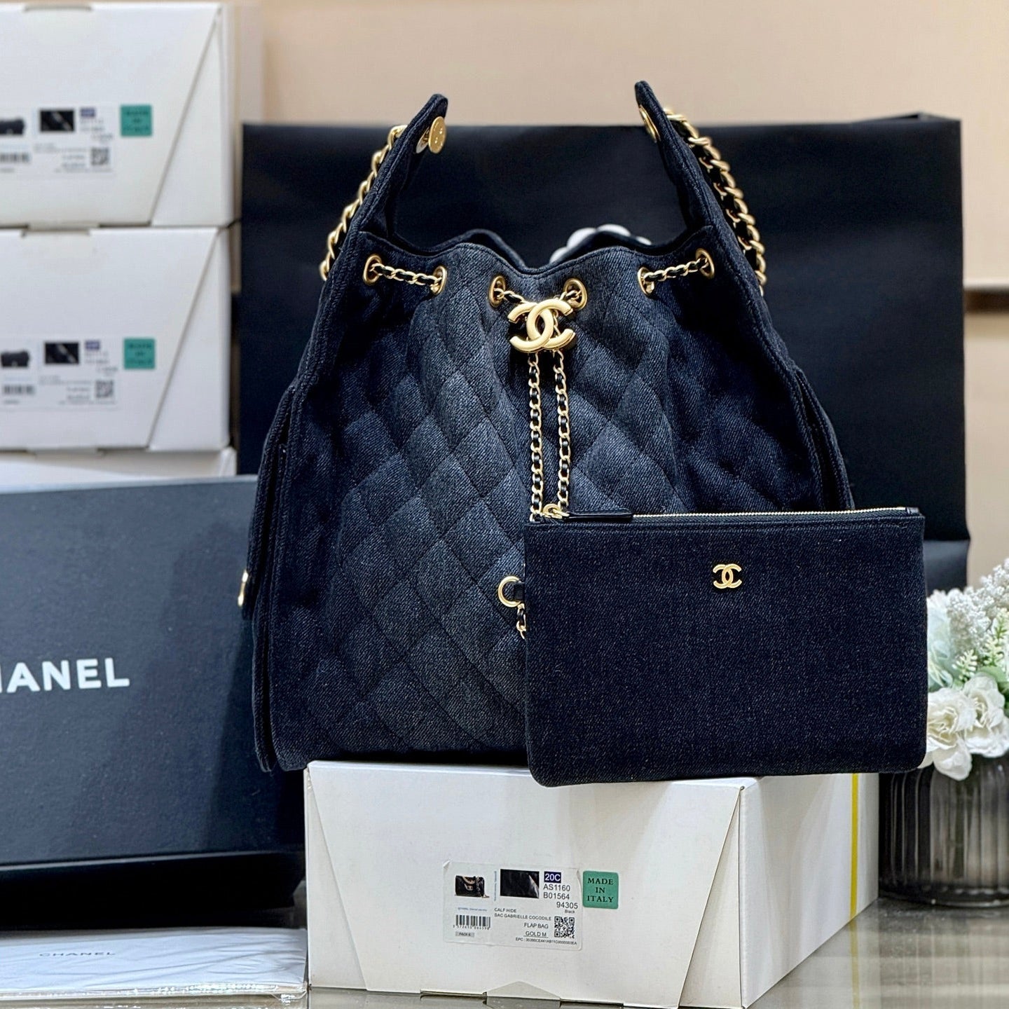 CC 25 Handbag 40 In Dark Blue Denim Gold Hardware