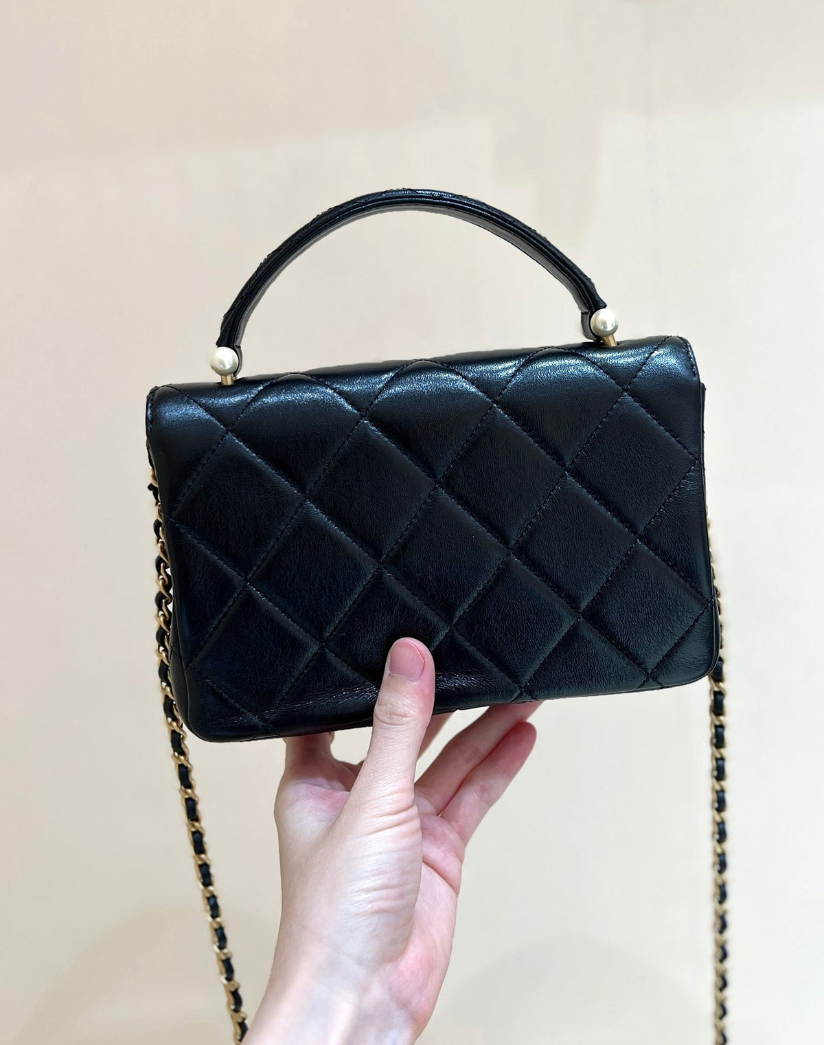 CC 25P Handle Bag 20cm Black Quited Lambskin 290311