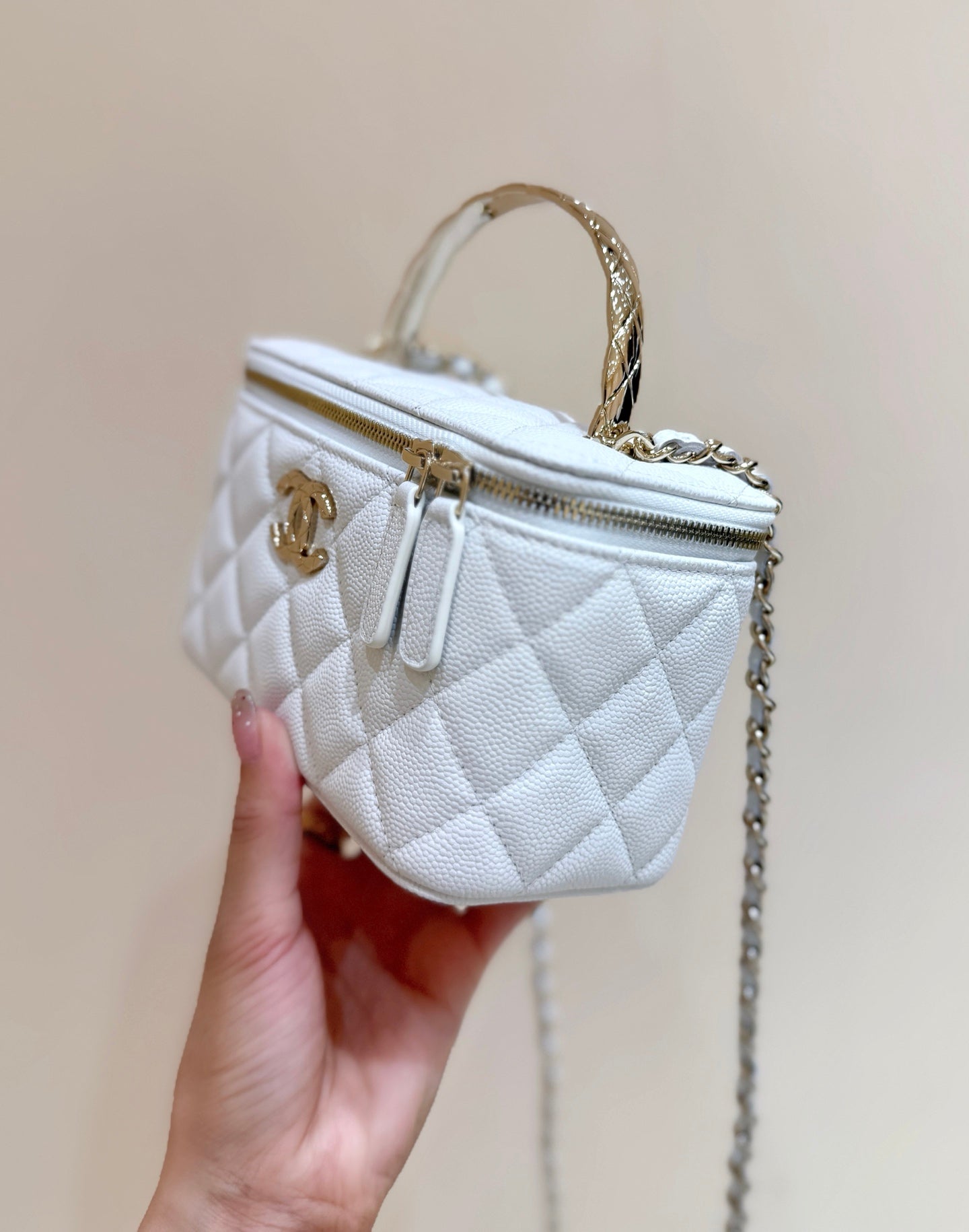 CC Coco Crush Vanity Case White Caviar Leather 290254