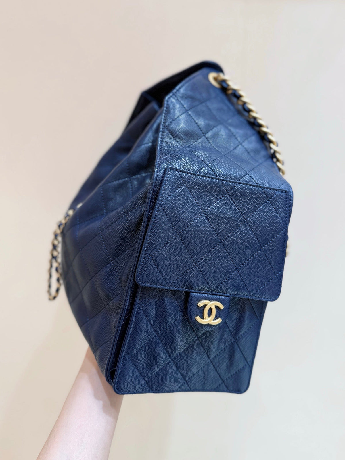 CC 25C Hobo Bag Large 40cm Navy Blue Caviar GHW 290184