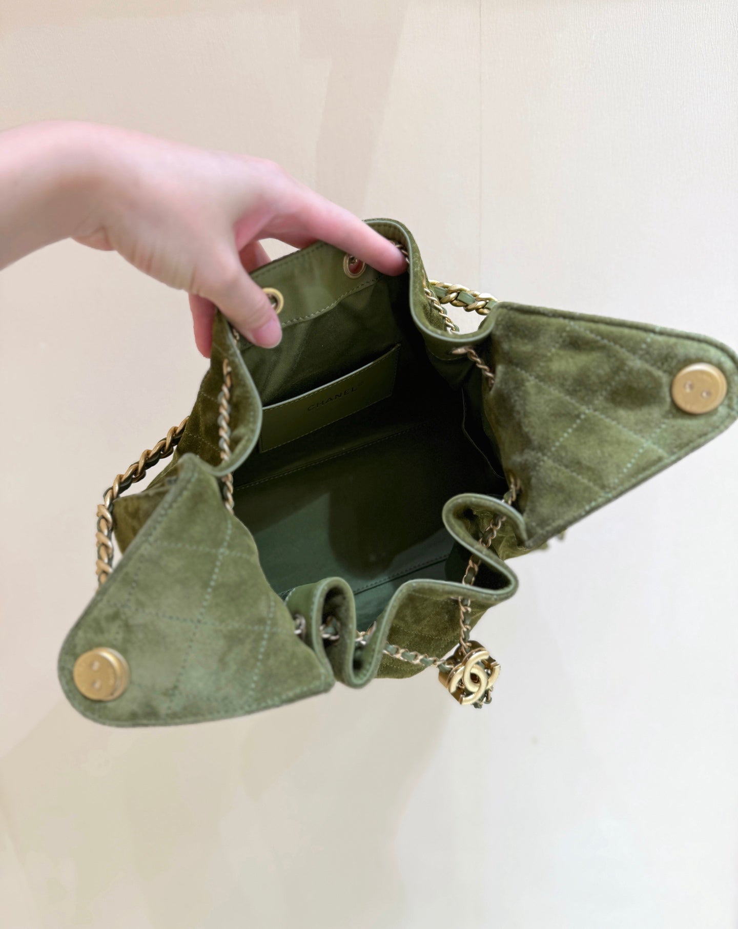 CC 2026 Hobo Bag 30cm Olive Suede 290087