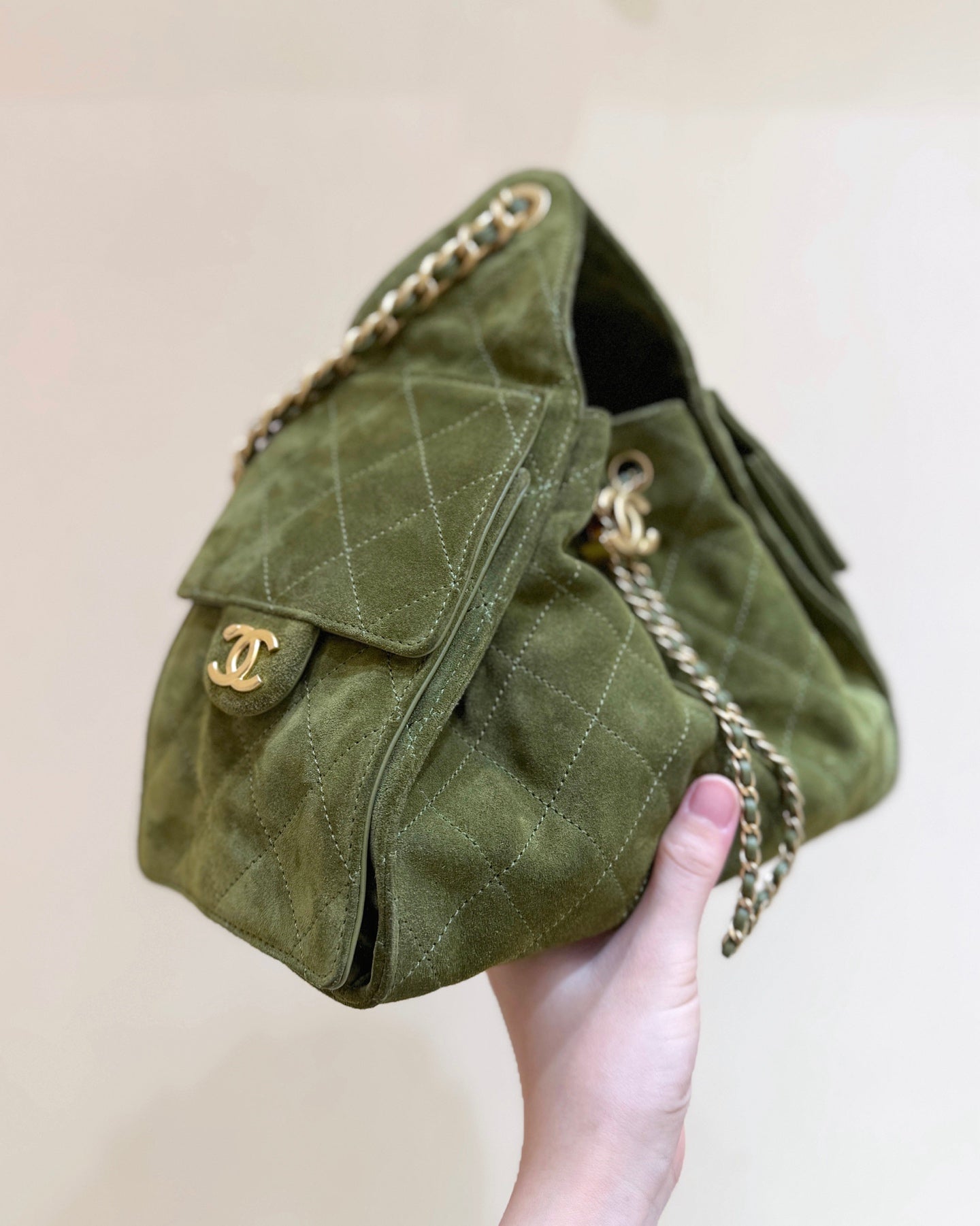 CC 2026 Hobo Bag 30cm Olive Suede 290087