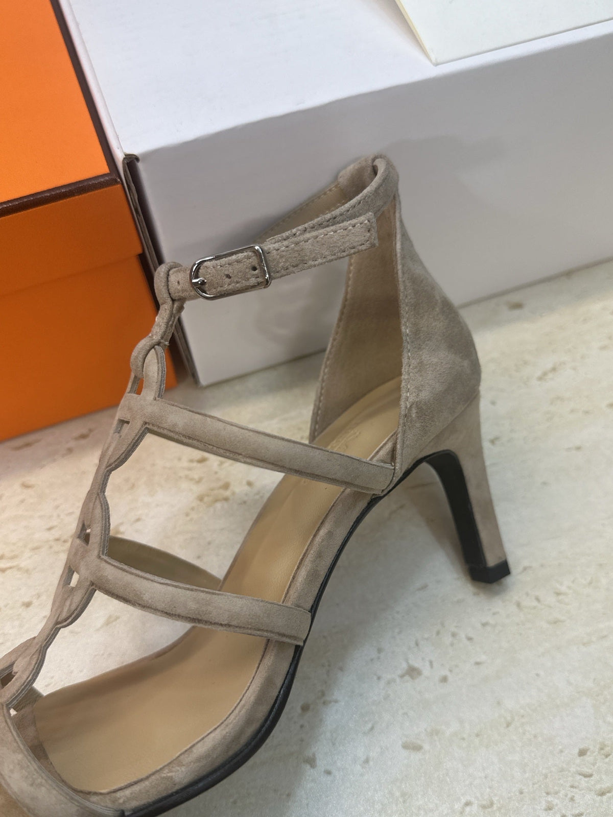 HM 26ss High Heels Sandals 70 Beige Suede 633220