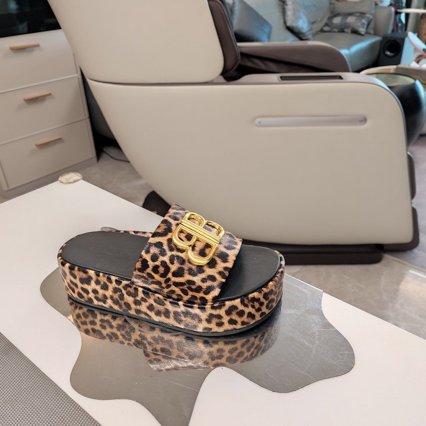 RISE SANDAL THICK-SOLED IN BROWN LEOPARD PRINT CALFSKIN
