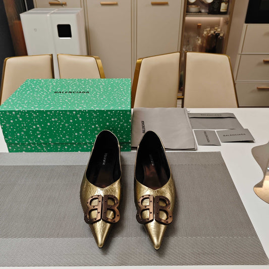 POINTED BALLET FLATS IN GOLD METALLIC SHINY CRACKED SHEEPSKIN