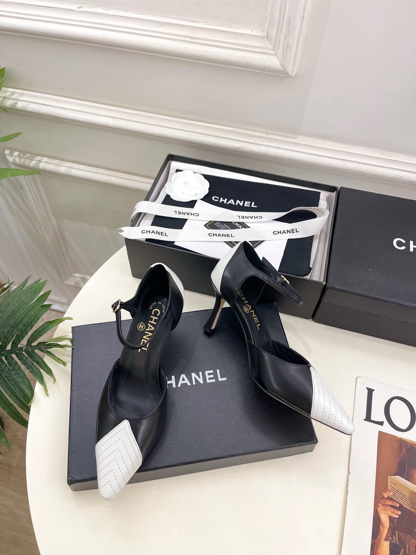 CC 26 SS Double C Slingback 7.5cm White Black Calfskin 586934