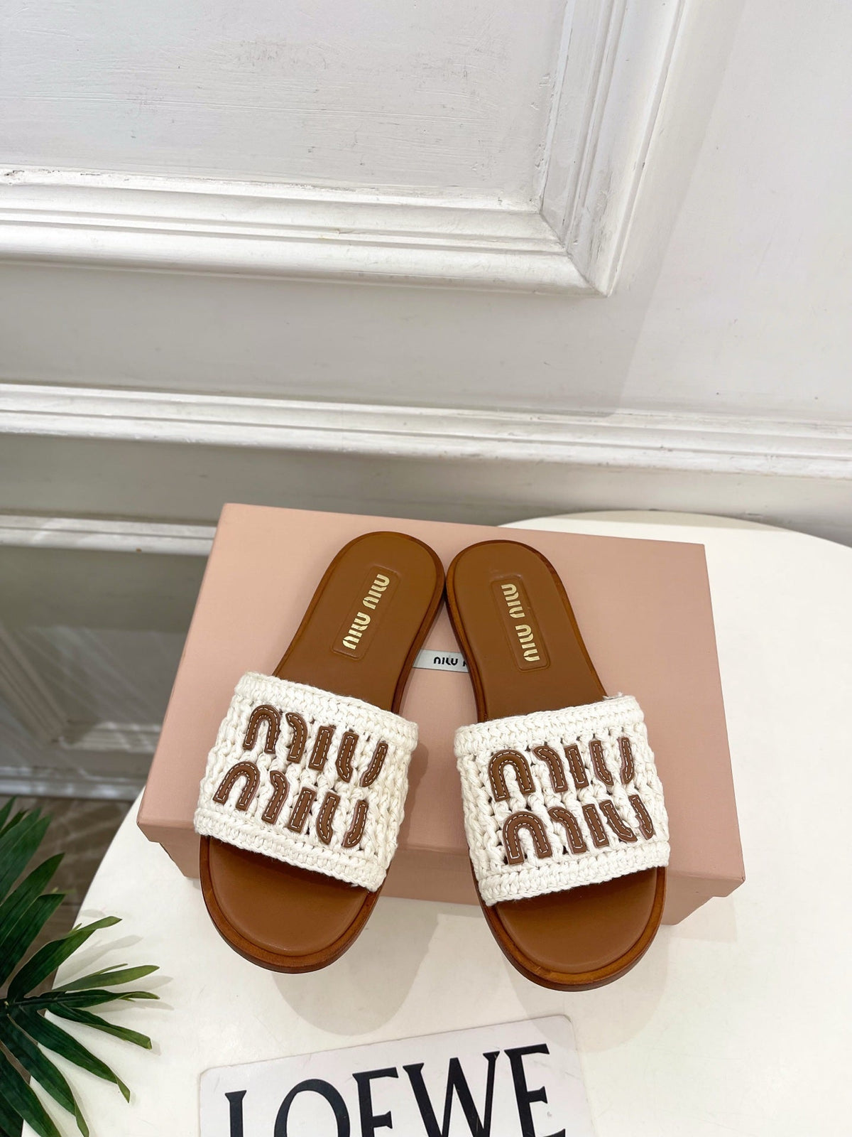 MIU Flat Slippers Brown White Knitted Fabric Sheepskin 631916