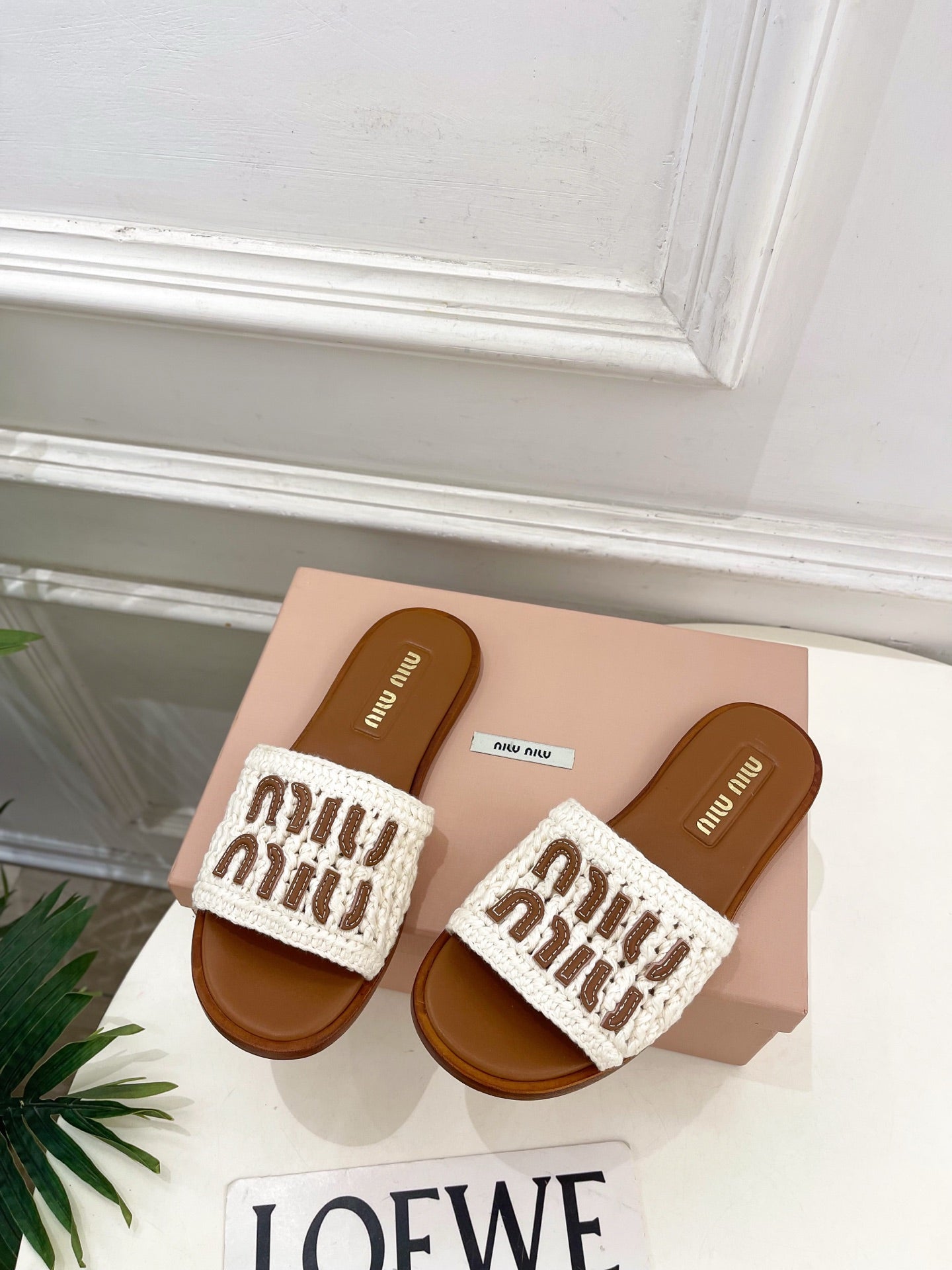 MIU Flat Slippers Brown White Knitted Fabric Sheepskin 631916