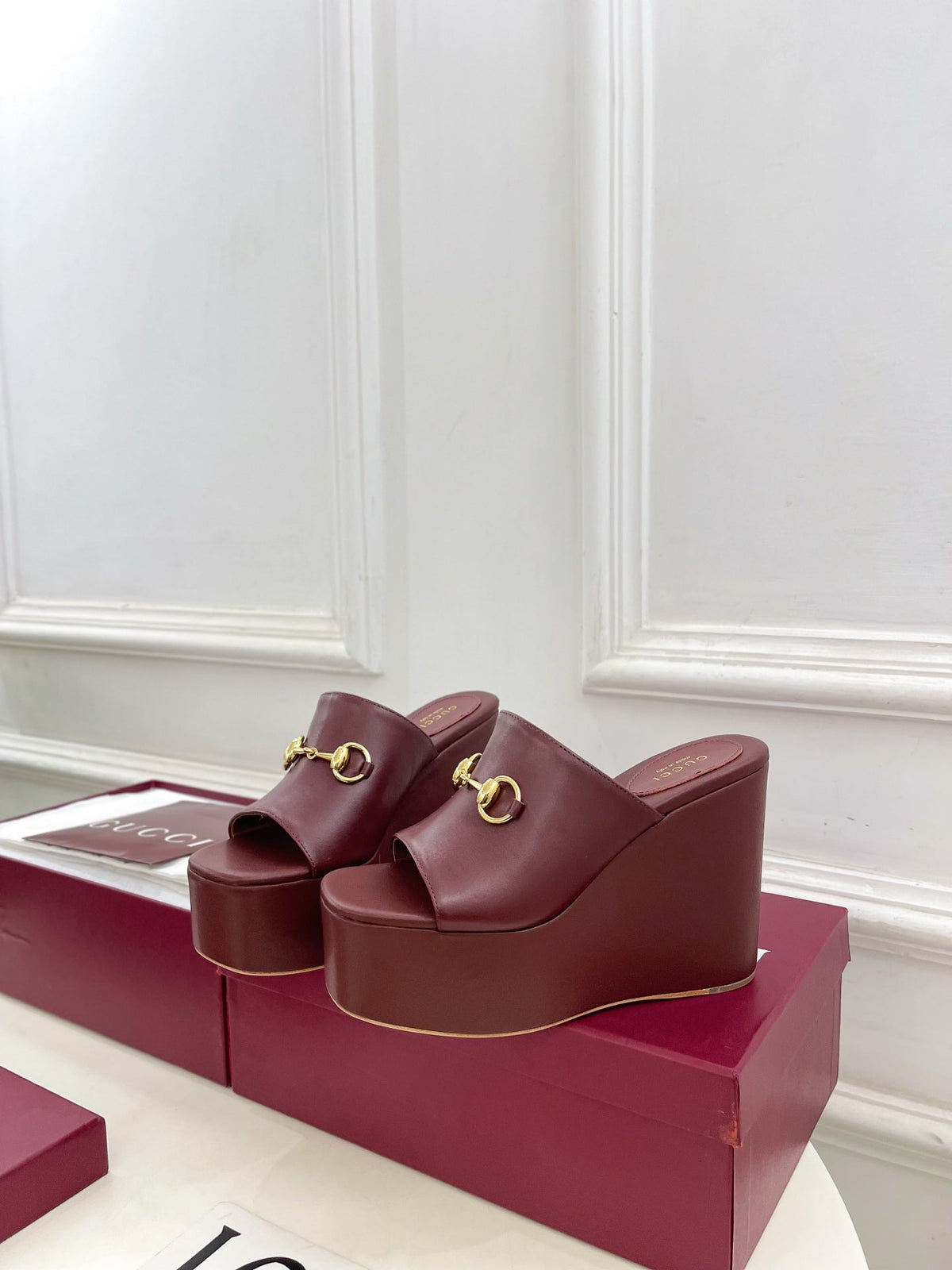 GC Wedge With Horsebit Sandal Burgundy Leather 640270