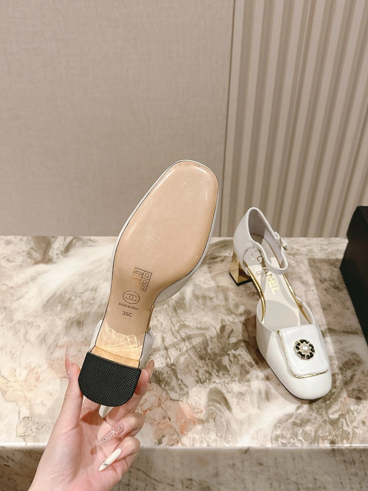 CC 26s Mary Jane Sandals 65 White Sheepskin 658472