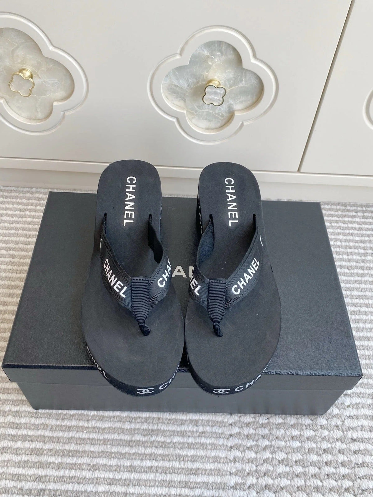 CC 26s Thong Sandals 65 Black Rubber Leather 647674