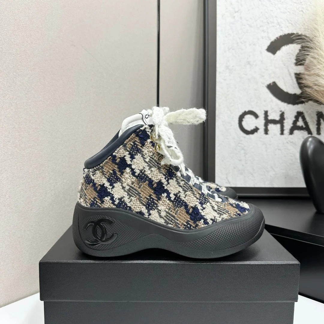 CC 26s Casual Sneakers Black Blue Beige Fabric Sheepskin 626366