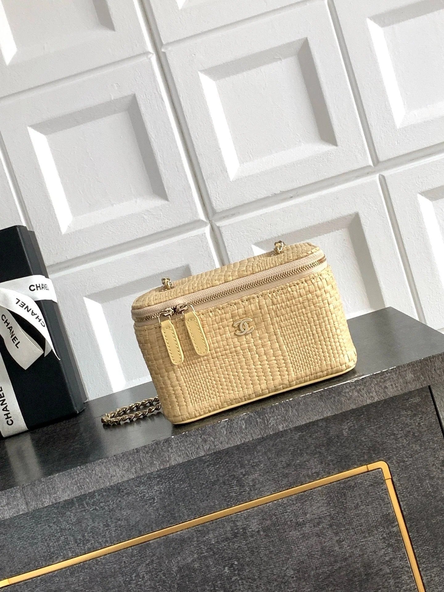 CC 2026 Box Bag 19.5cm Straw Leather 157109