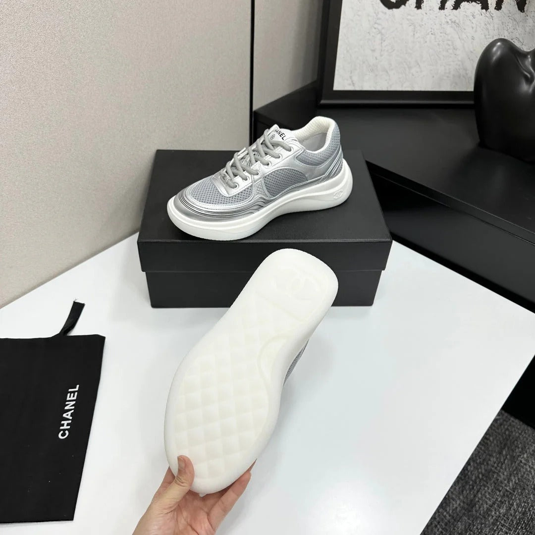 CC 26s Casual Sneakers White Sliver Fabric Cowhide 626384