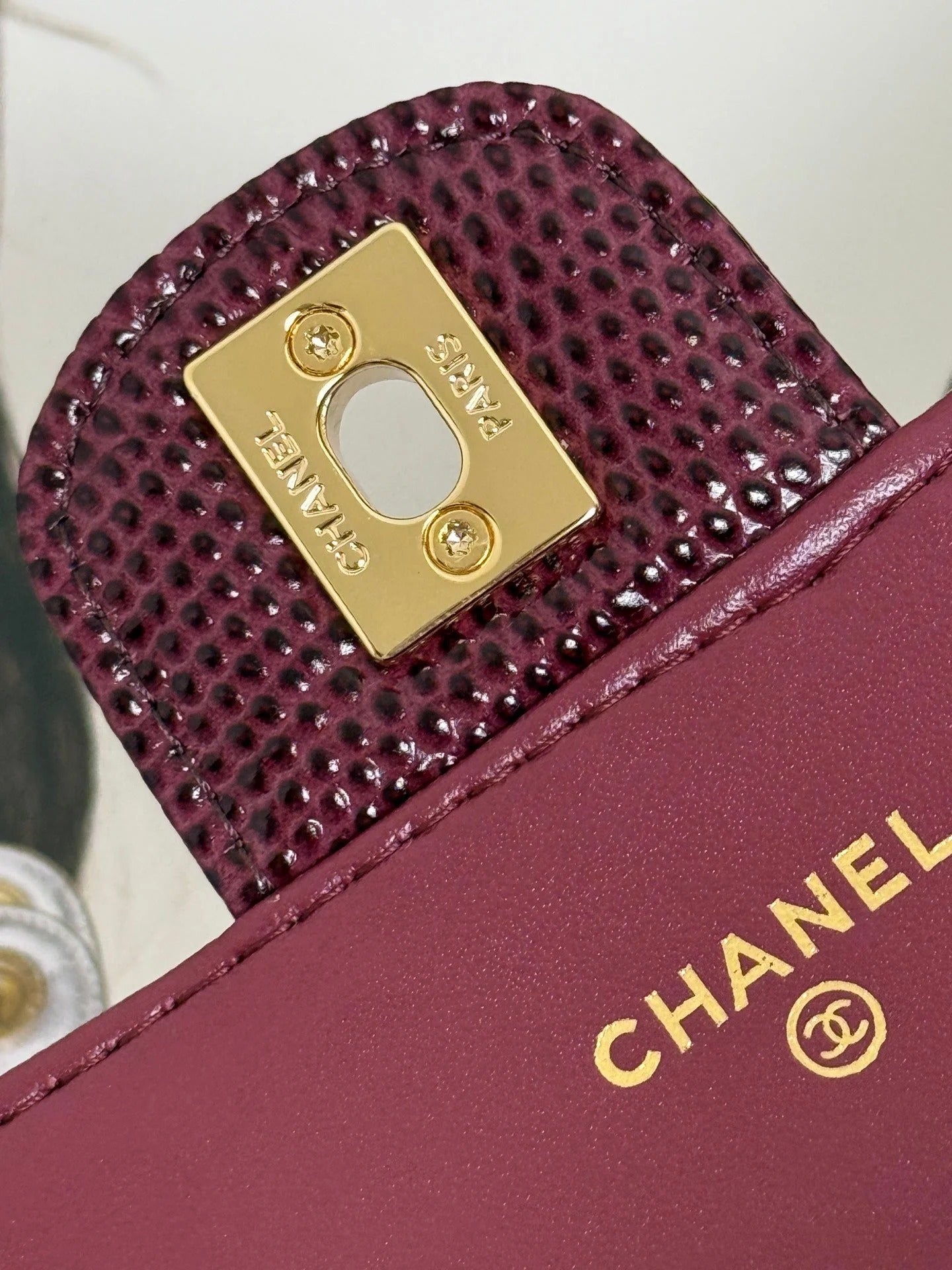 CC 2026 Clutch With Chain 25cm Burgundy Lizard-embossed Calfskin